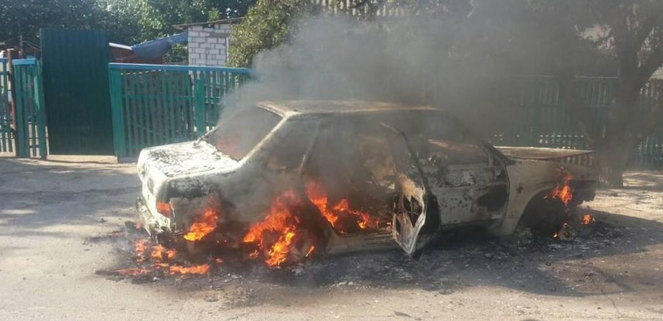 Голопристанські вогнеборці ліквідували пожежу автомобіля