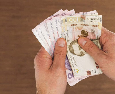 У Херсоні директор комунального закладу видавав премії родичам. Його визнали винним – прокуратура