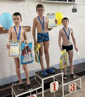 Юний херсонець виборов І місце у Весняному старті СК «Олімп» з плавання.