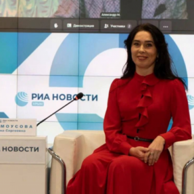 Дружина покійного колаборанта Стремоусова агітує школярів лівобережжя Херсонщини ставати багатодітними батьками