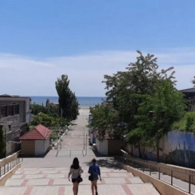 Окупанти масово заманюють молодих хлопців з Херсонщини підписувати контракти з російською армією