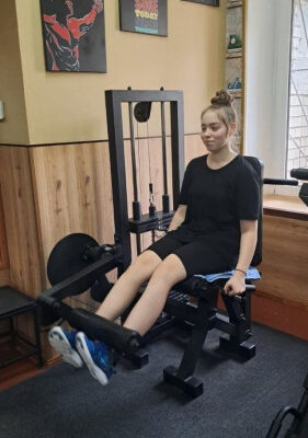 У межах проєкту Active Kids Kherson у Херсоні продовжує працювати тренажерна зала «Strong»
