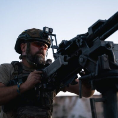 На Херсонщині РФ застосовує невеликі штурмові групи та б’є по цивільній інфраструктурі — військові